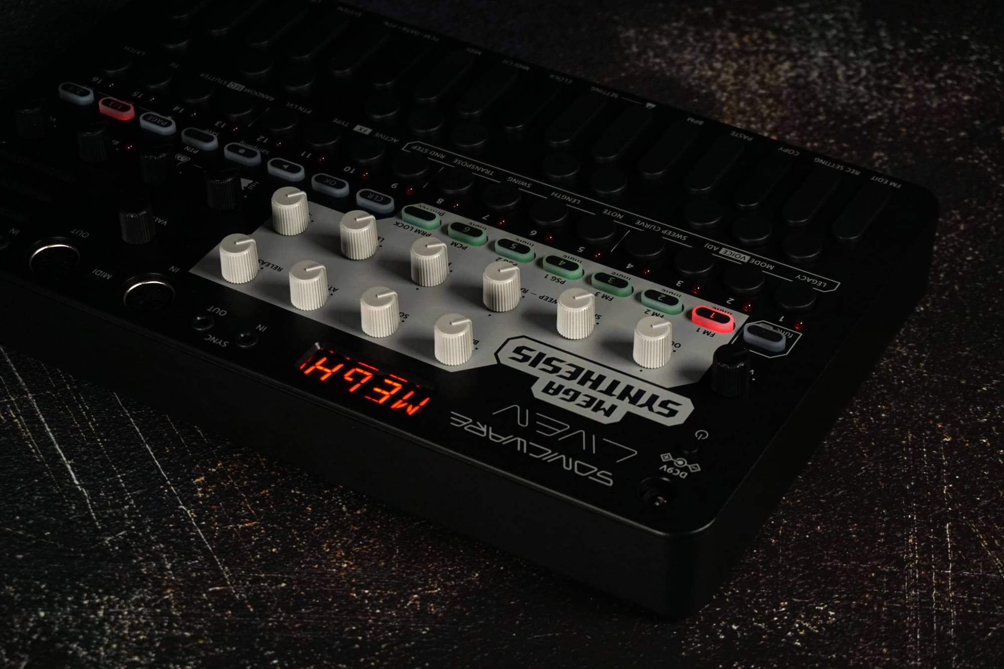 Relive the '80s with the Korg Volca FM synthesizer