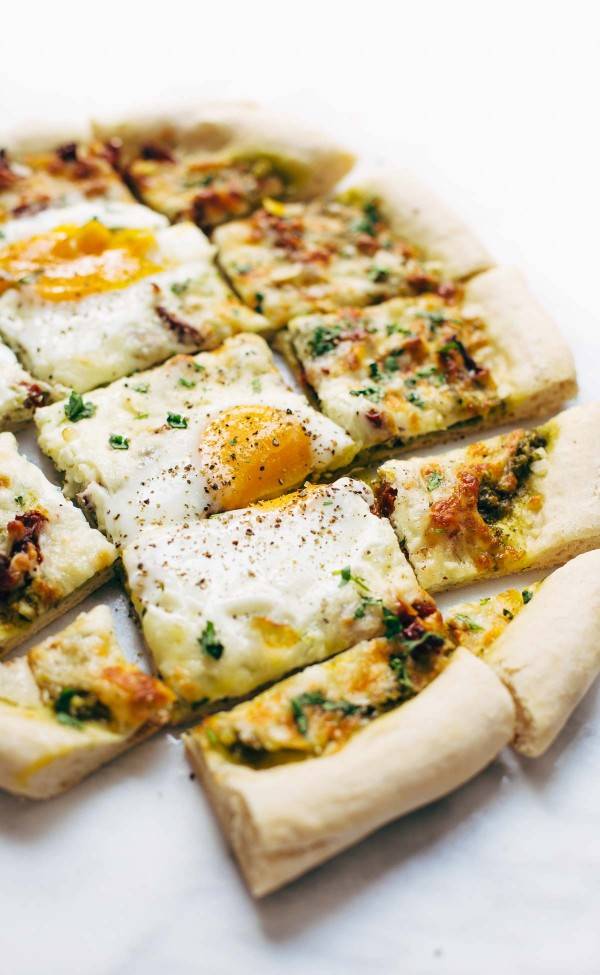 Breakfast pizza with kale pesto and sun-dried tomatoes recipes