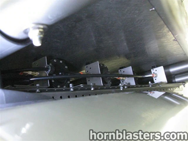 Rostik's 2008 Nissan Frontier Train Horn Install