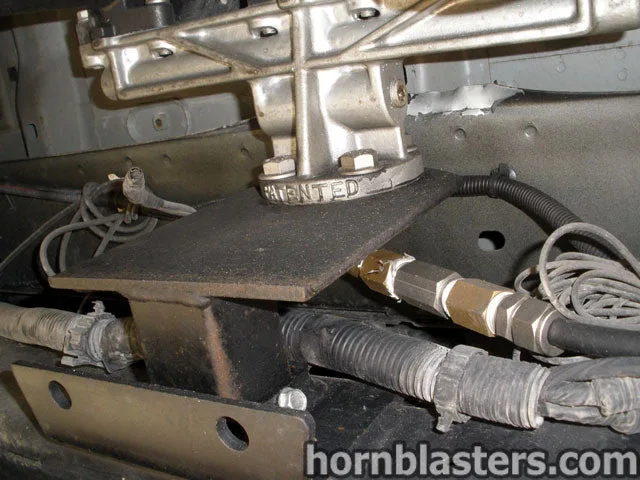 Robert's 2007 Hummer H2 Train Horn Install