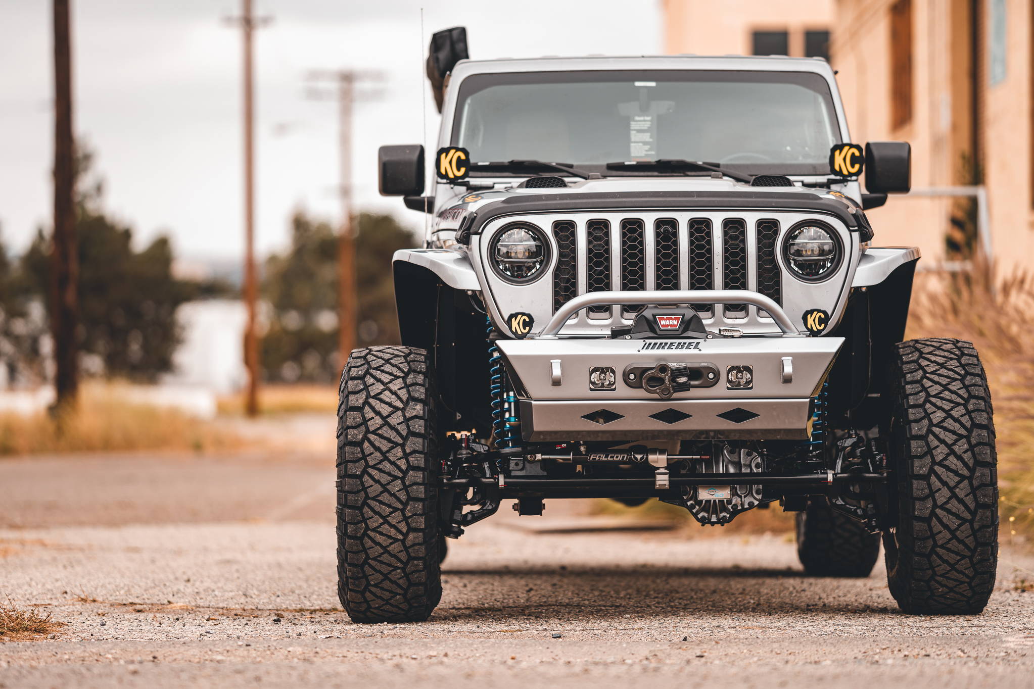 The Ultimate Off-Road Warrior: Rebel Off Road's Jeep Gladiator with SmartCap and Recon Coilover Kit