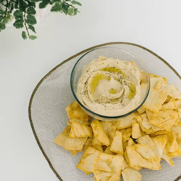 Hummus with Pita Chips