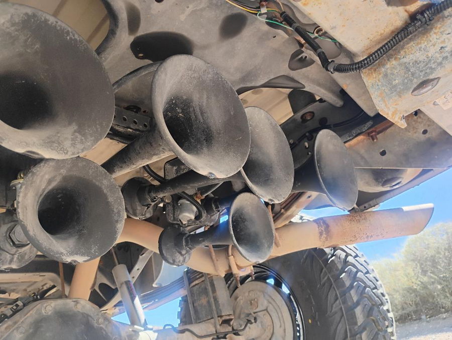 1998 Dodge Ram 1500 dual Outlaw train horns under-hood install