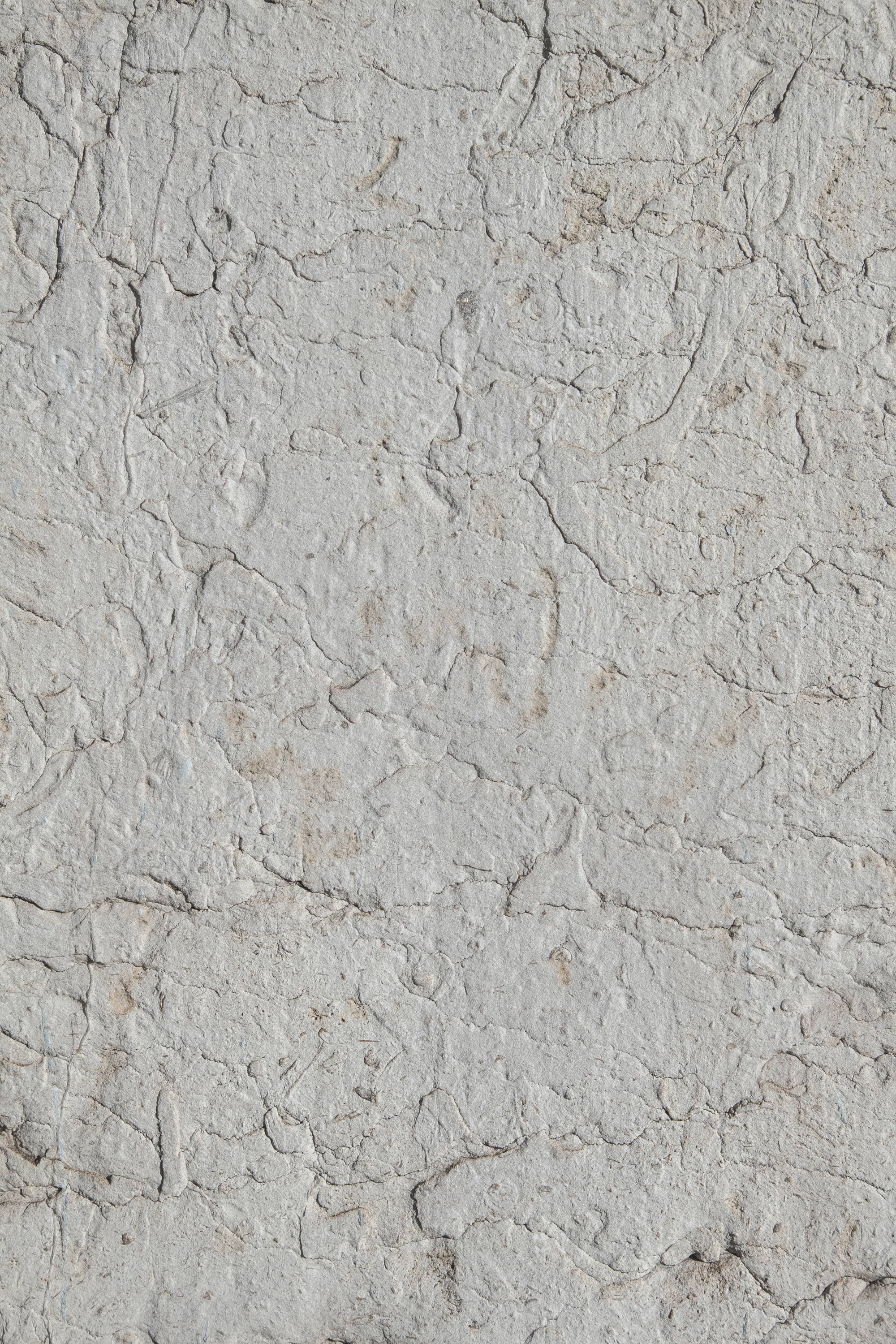 White and brown concrete wall