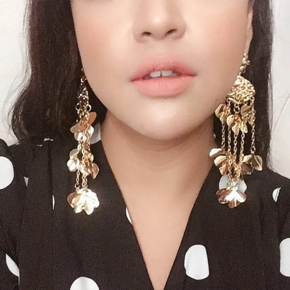 long gold dangling earrings 