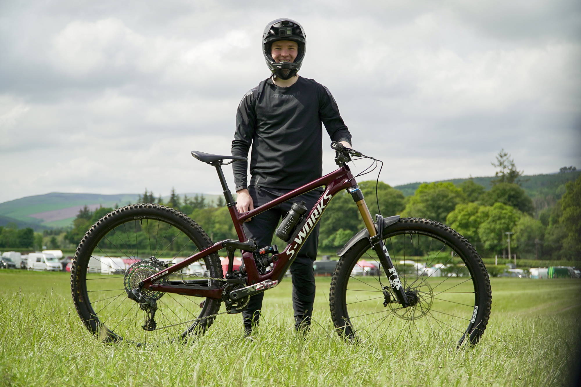 Hunt Athlete Henrik posting with his Sworks Bike