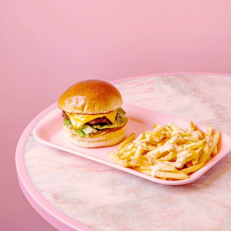 EL&N London Burger served on pink tray with fries