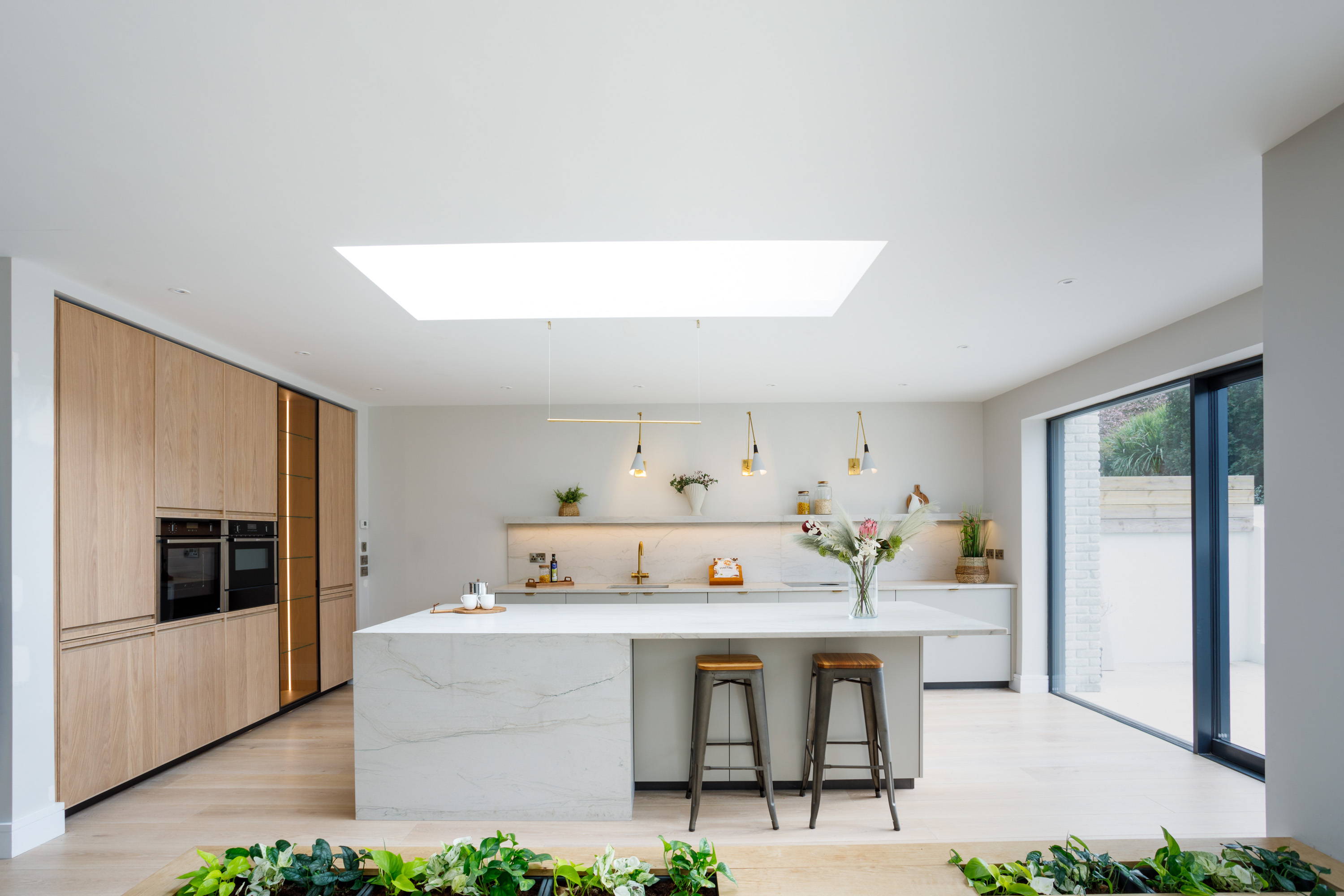 Bright, Airy Modern Kitchen