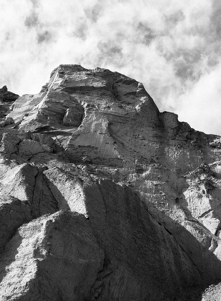 Black and white image of rocks