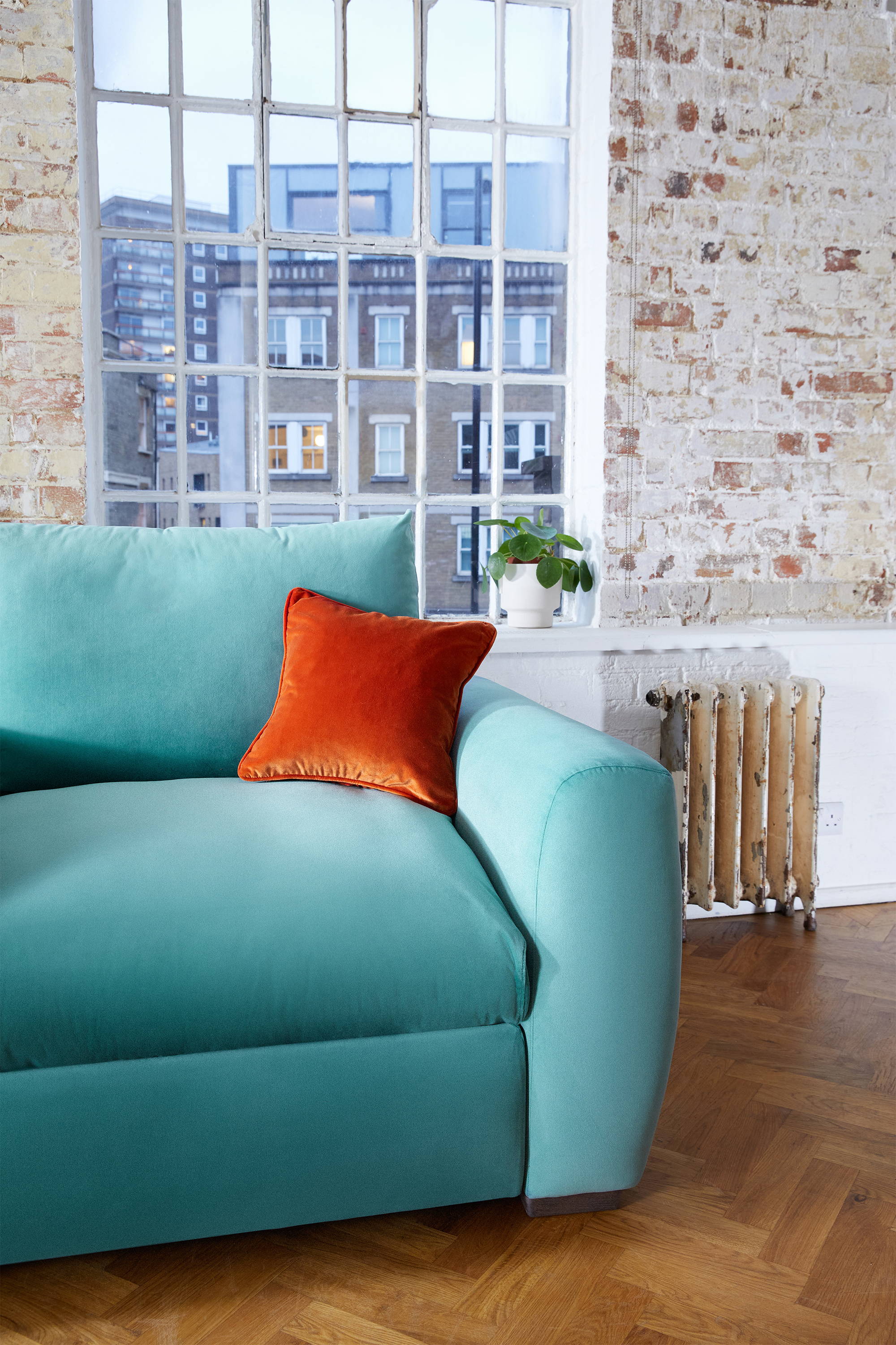 Best Cushion Colors for Your Teal Sofa