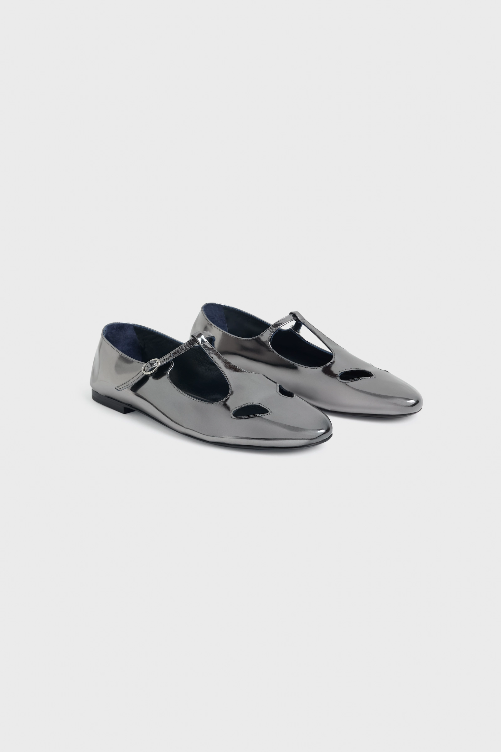 Shoe flat