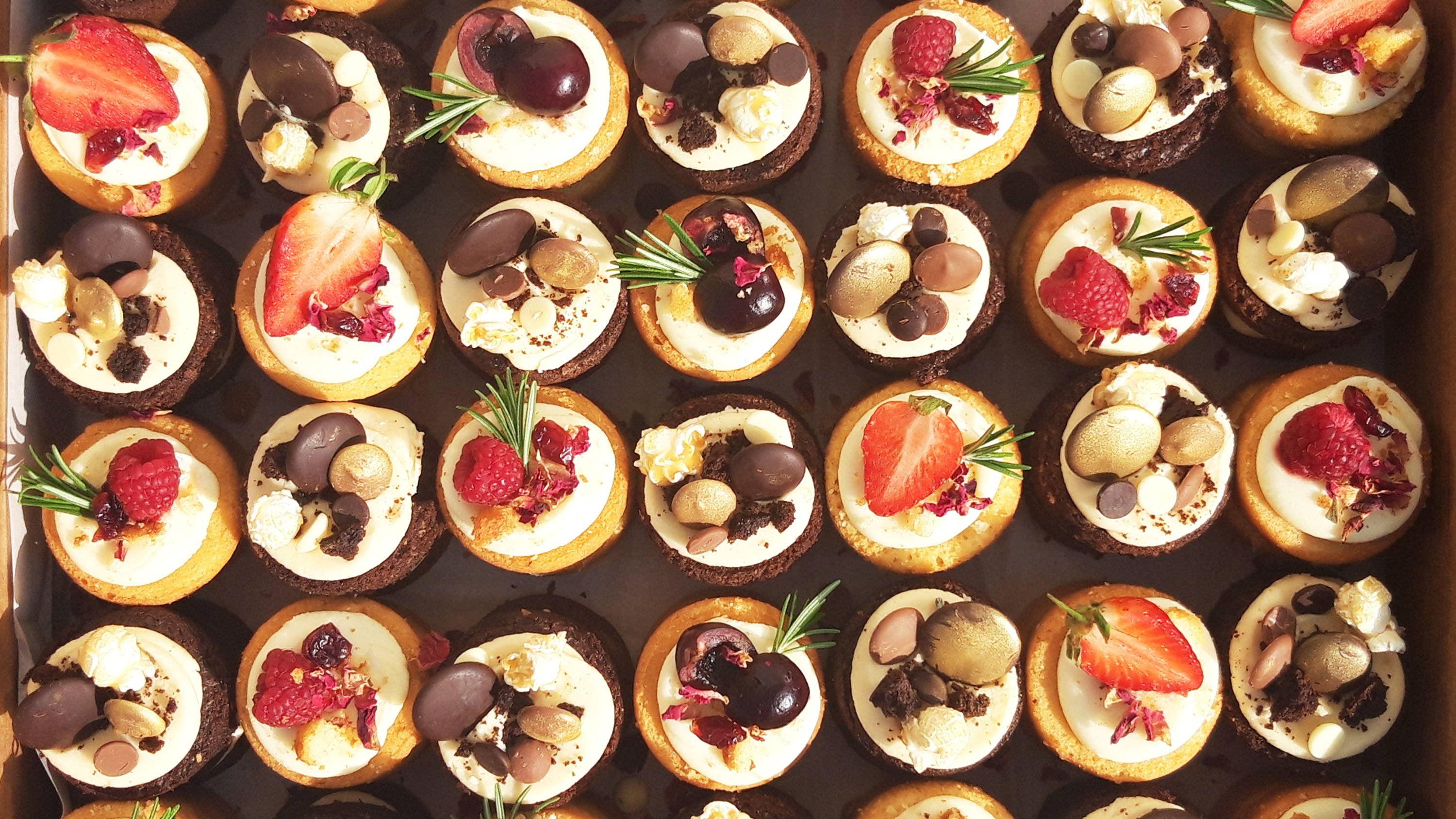 Mini Cakes Event Catering