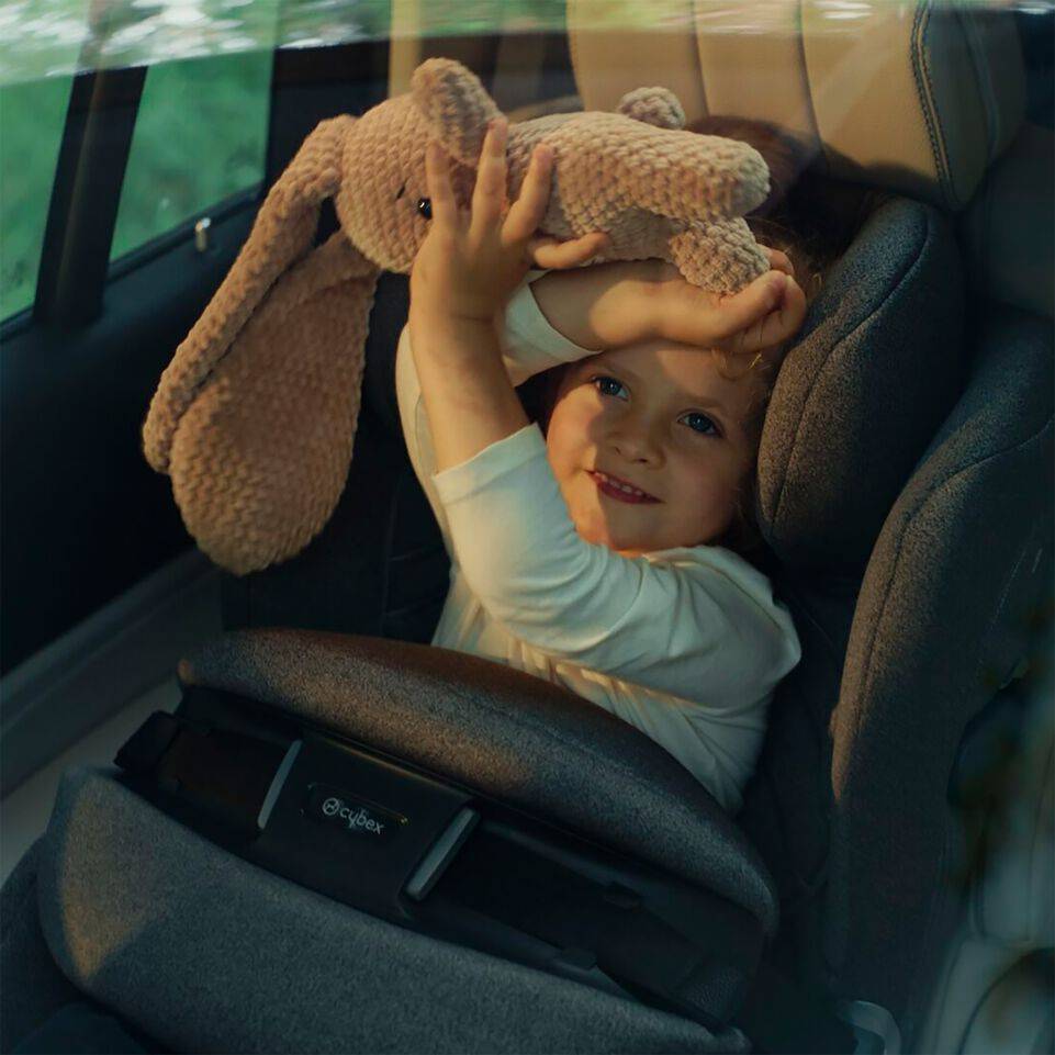 Child in a Cybex Car Seat. Link to Homepage.
