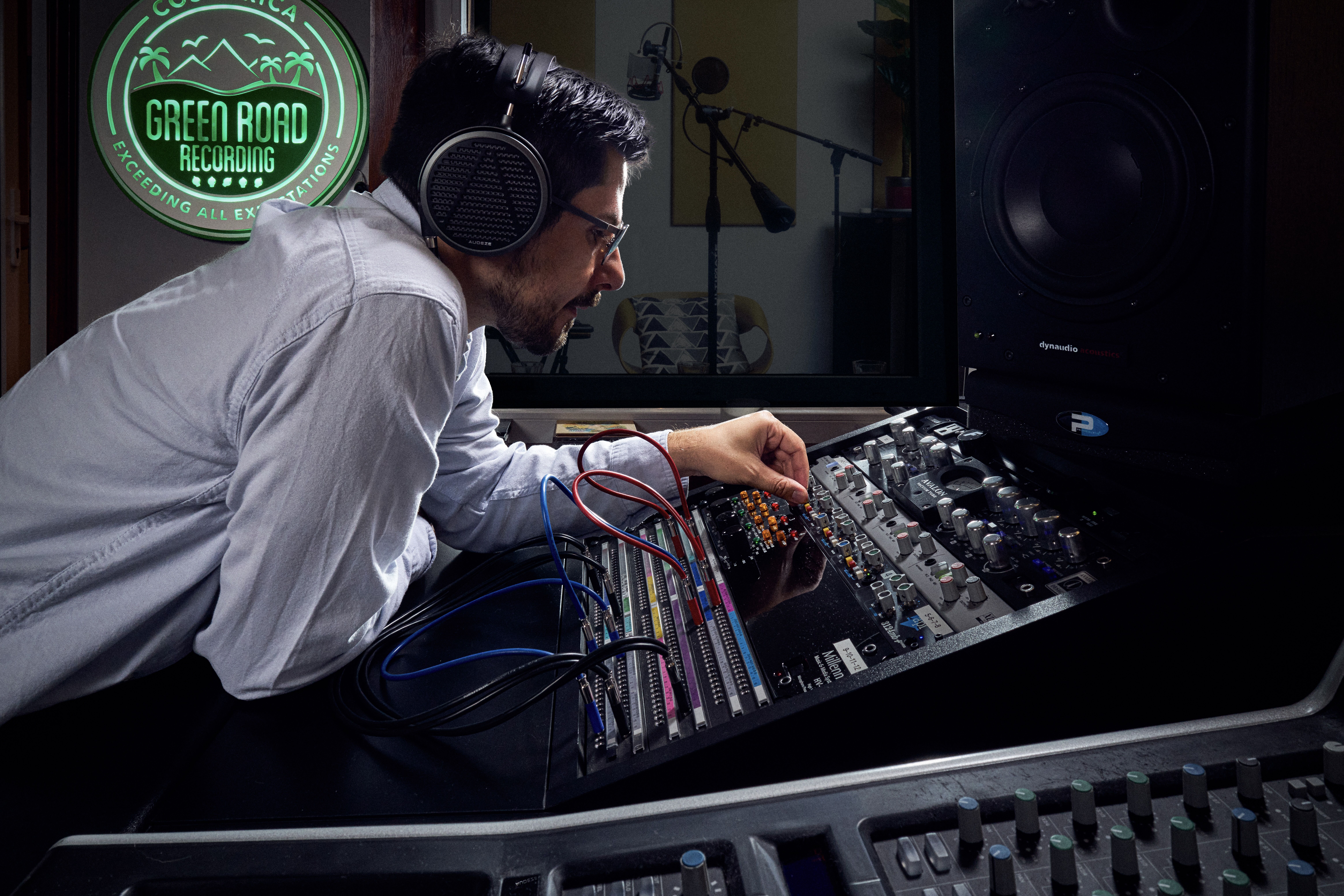 Federico Hencker wearing Audeze MM-500 headphones in the studio 