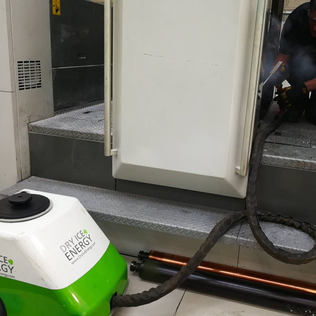 Champ Vario - the dry ice blasting device from Dry Ice Energy