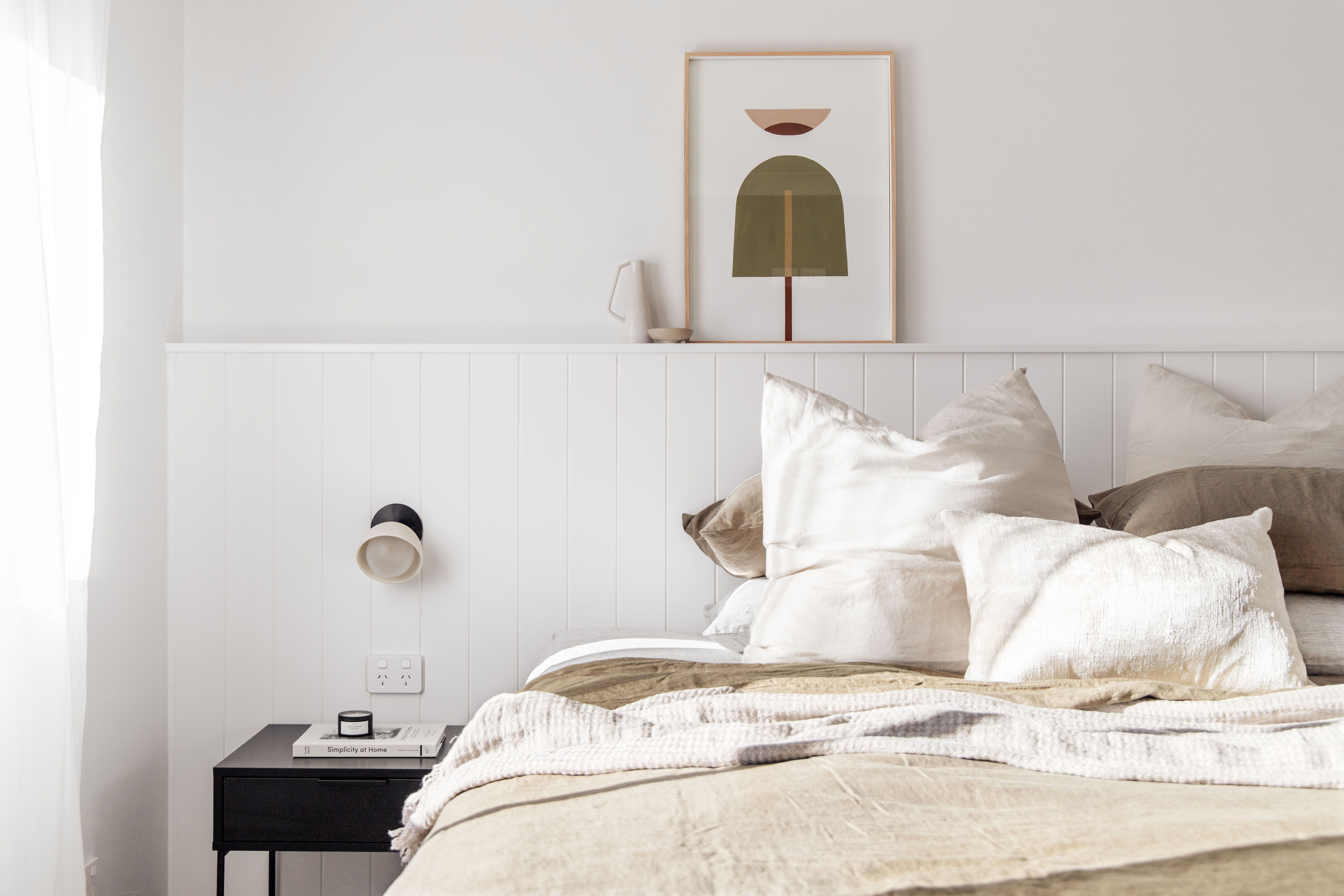 Frederick St Bedroom - Ceramic Bowl Angle Wall Light