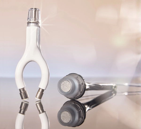 Diamond Glow Facial treatment tool at prolase medspa glendale and sherman oaks