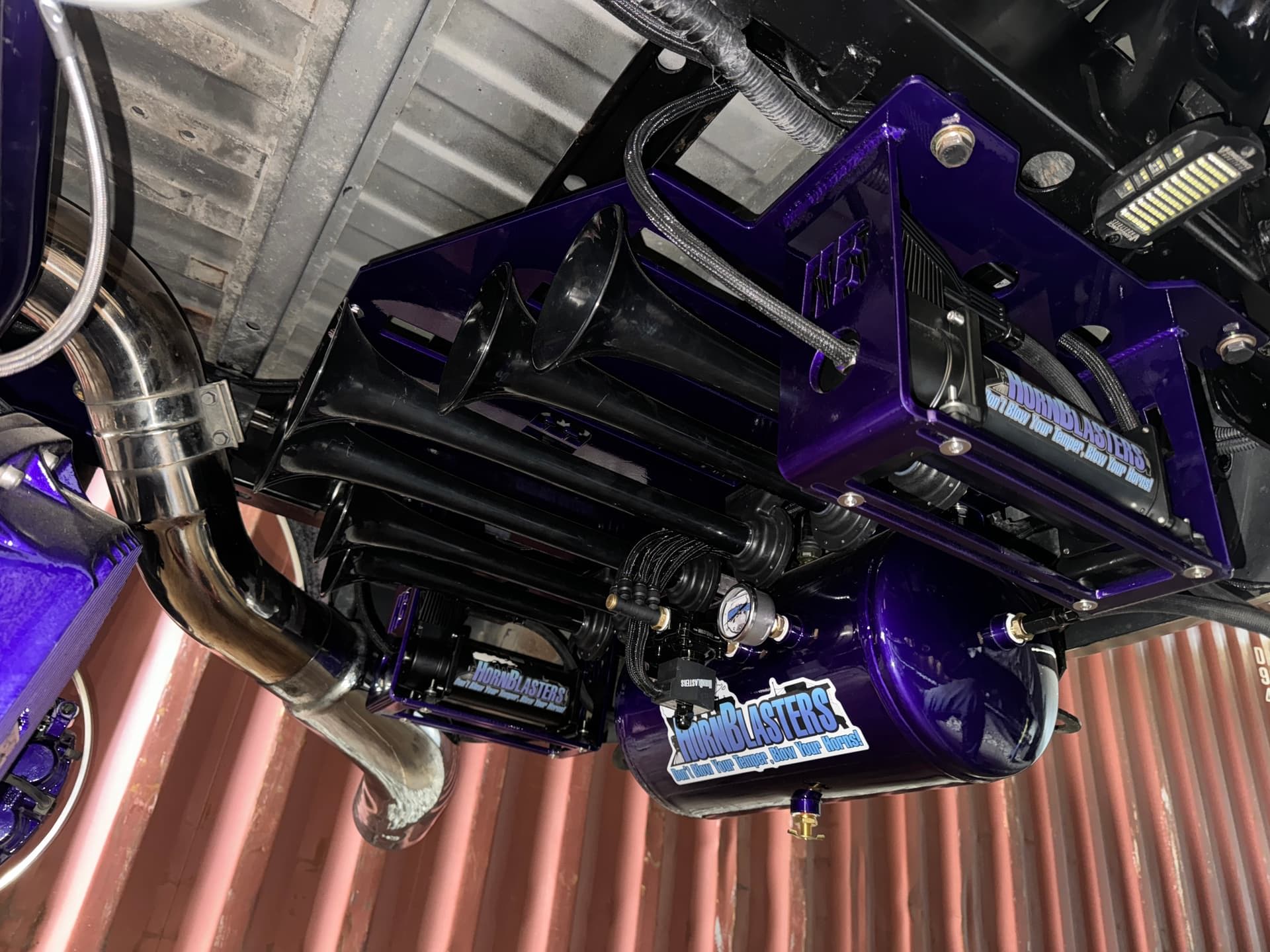 Nick's 2017 Ram 2500 MegaCab Train Horn Install