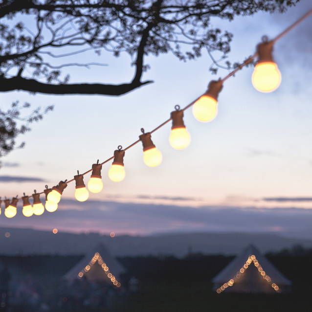 Éclairage extérieur : Comment illuminer votre espace extérieur pour les  soirées estivales Idées Déco - Kit-M