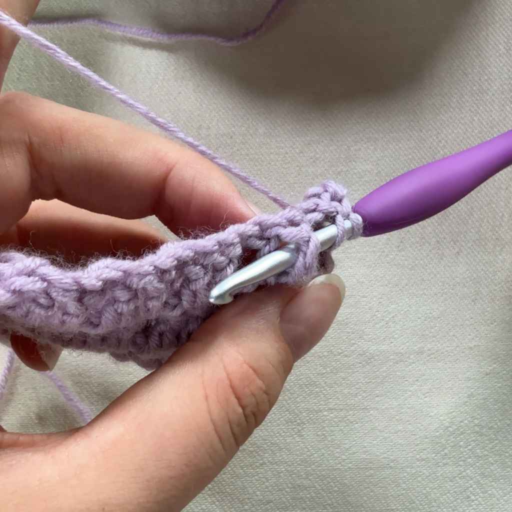 Detailaufnahme Releifstäbchen häkeln.