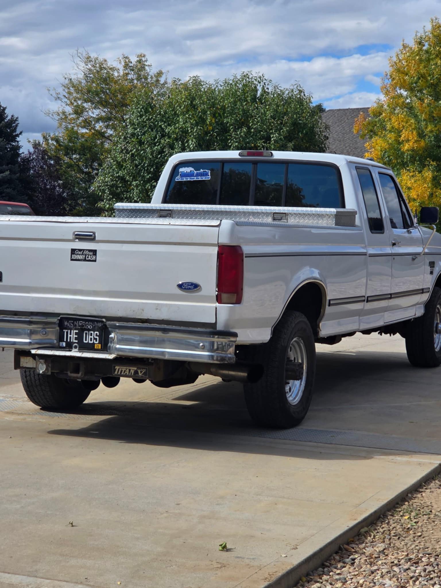 1997 Ford F250 with HornBlasters Conductor’s Special 244K Spare Tire Delete Kit installed