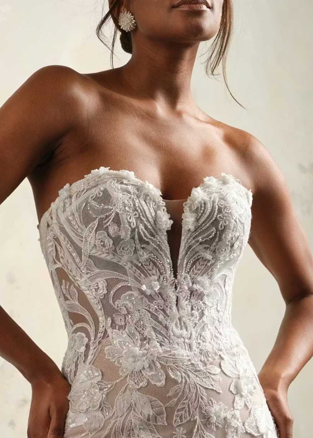 Sweetheart Neckline Wedding Dresses