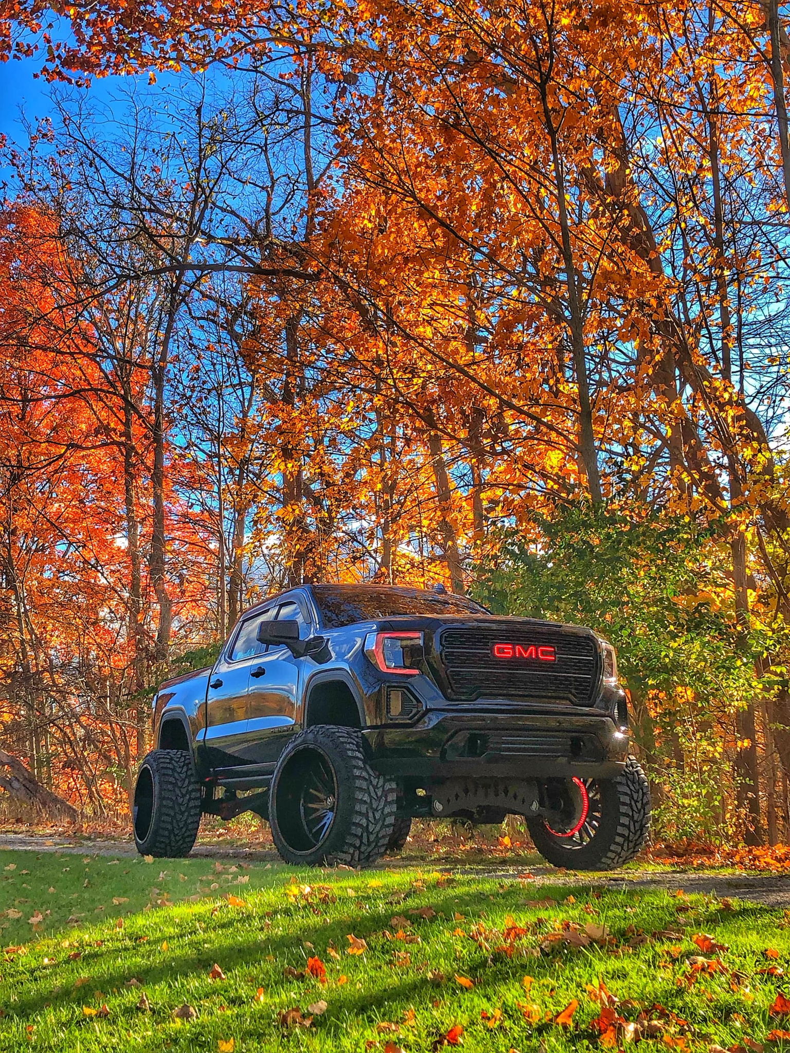 Chris' 2021 GMC Denali Gets Shocker XL S6 Horns + 228H Air System