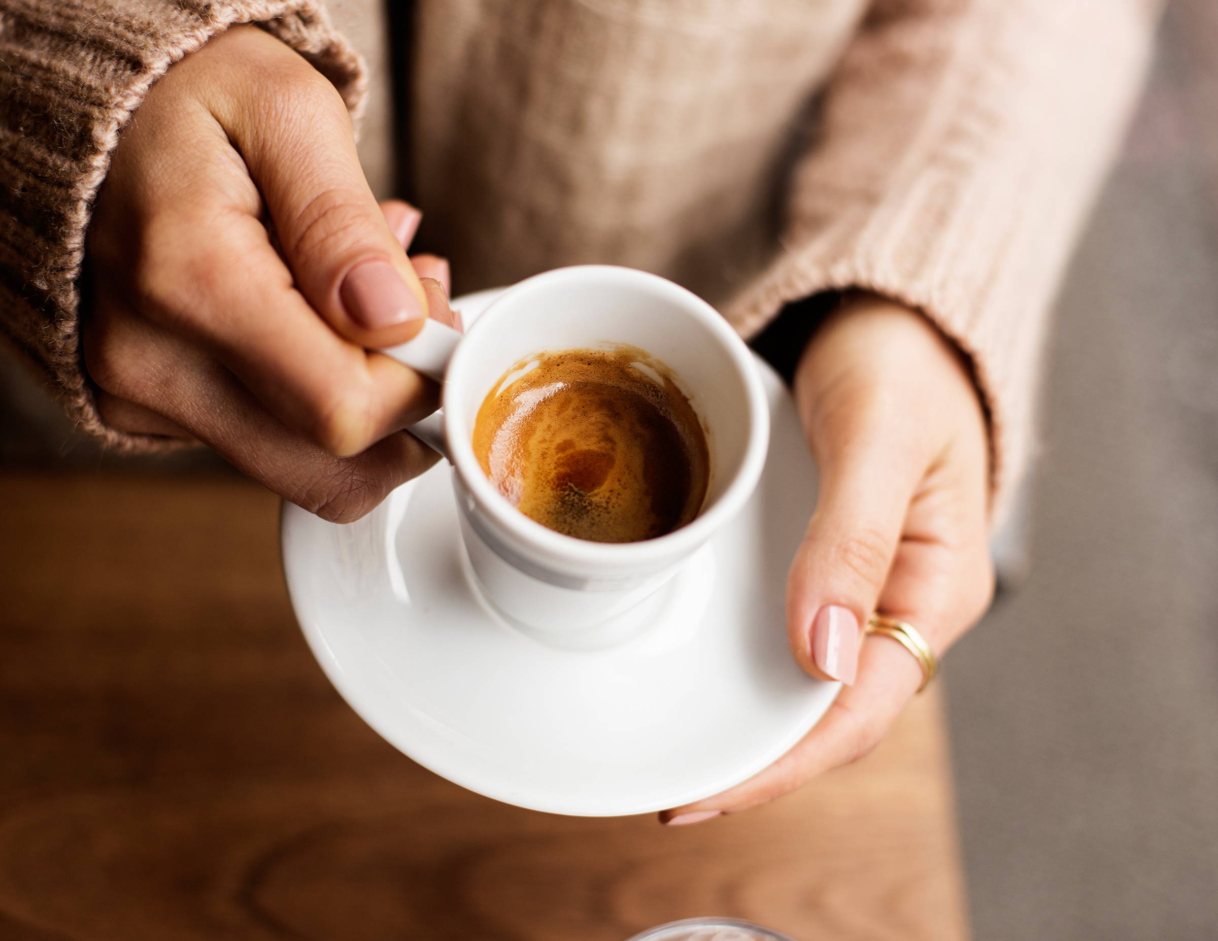 The espresso setting increases the pressure to create an espresso topped with a velvety crema