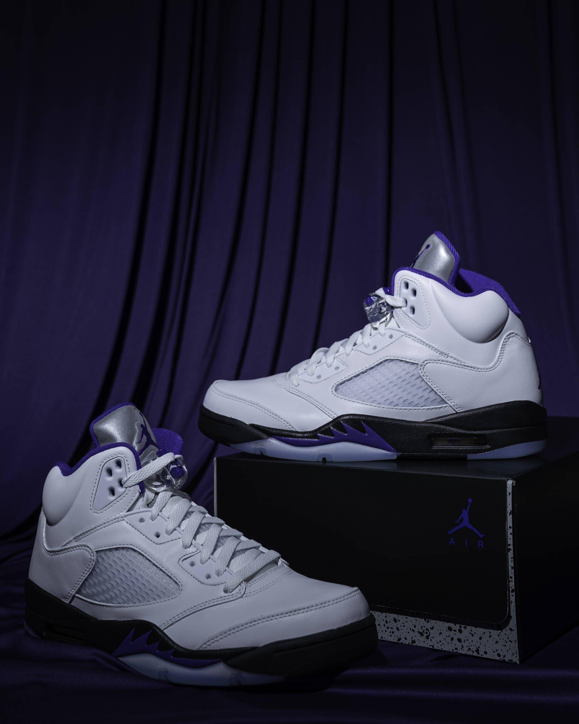 side view of aj5 concord on a shoe box