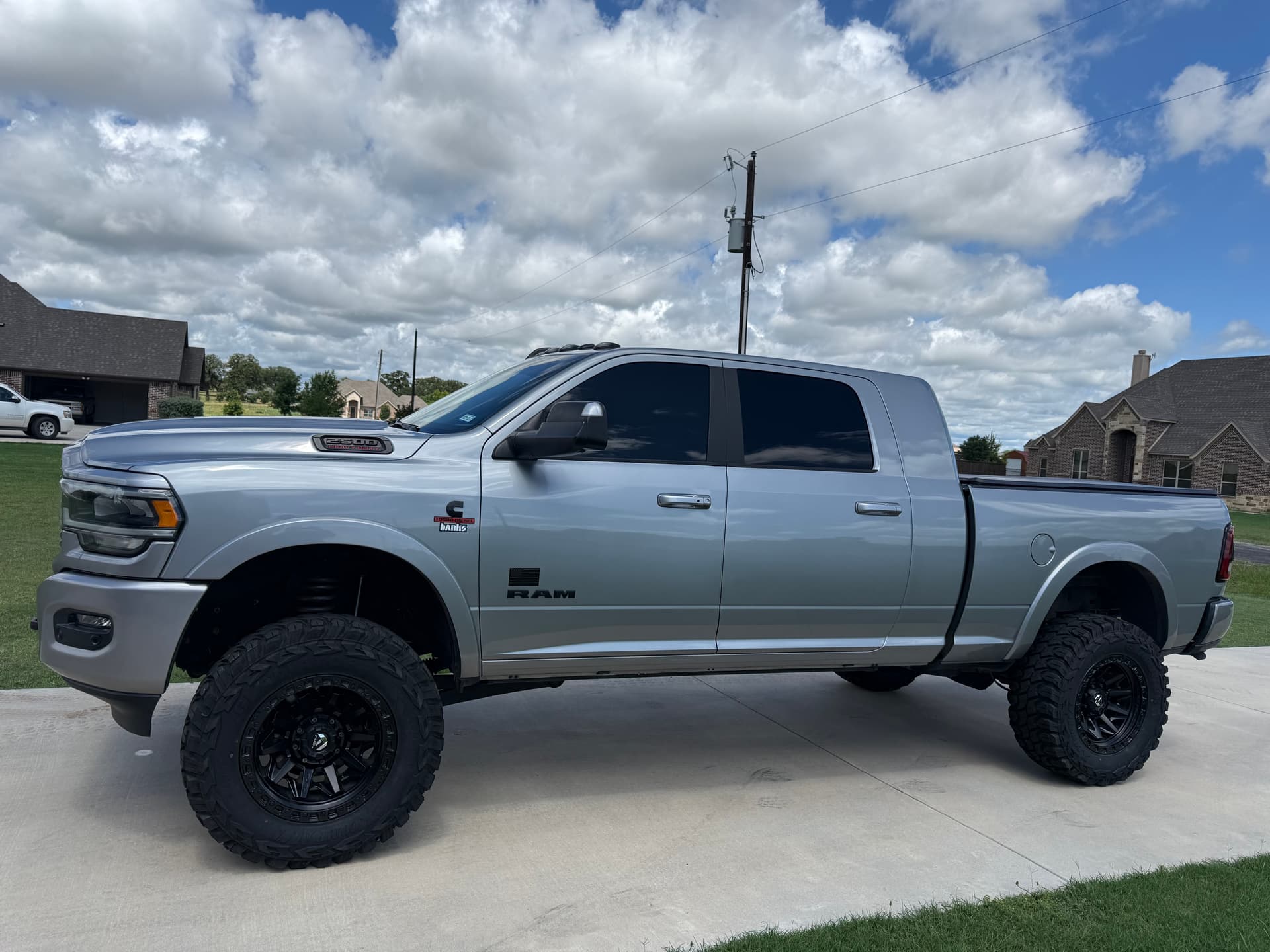 Bryan's 2020 Dodge Ram 2500 Laramie with Spare Tire Delete Kit train horn install exterior photo 1