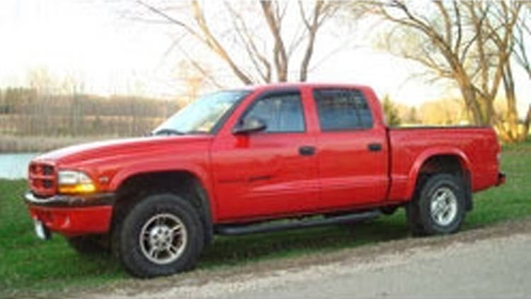 2000 DAKOTA