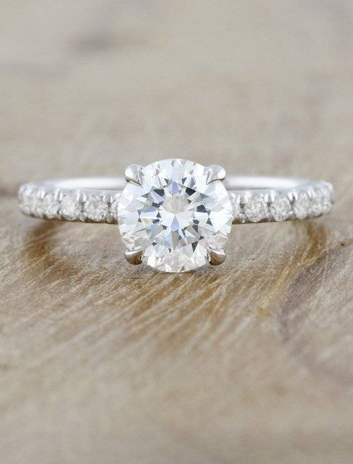 round diamond ring with pave ring
