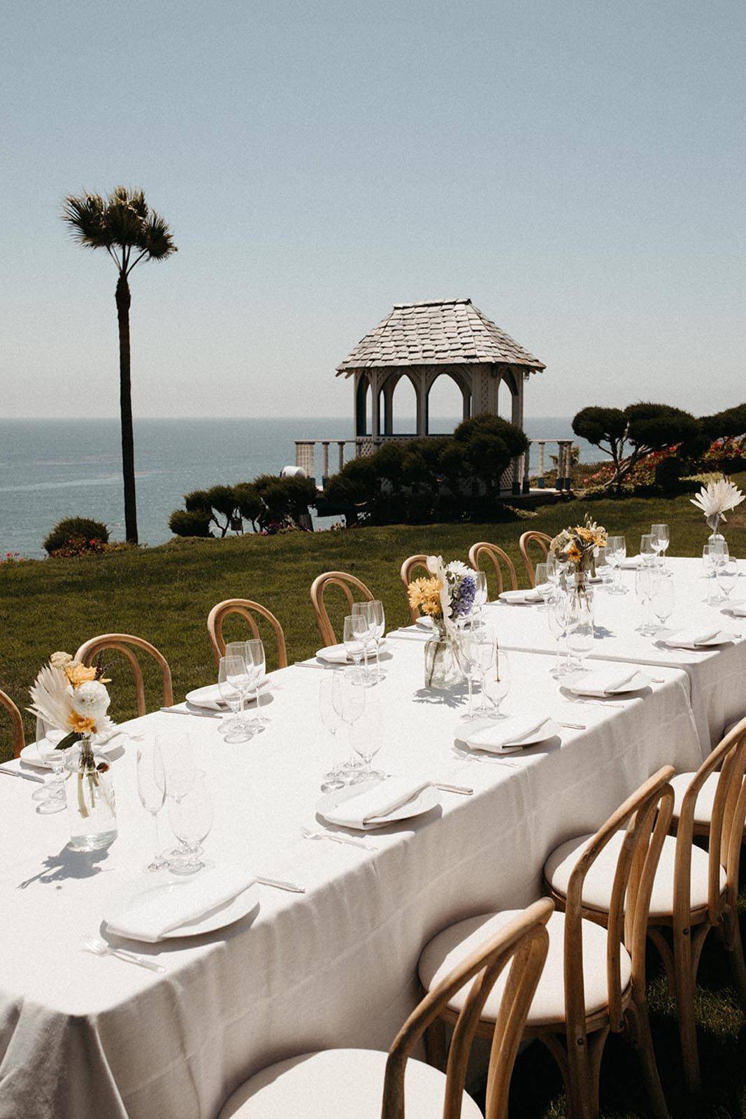 Reception table layout outside