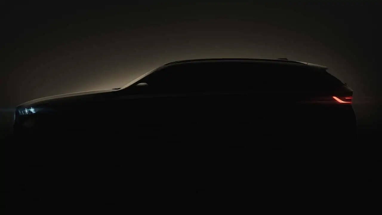 Silhouette of M5 Touring