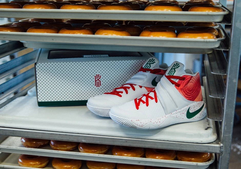 Nike Kyrie 2 ‘Ky-Rispy Kreme’ (2016)