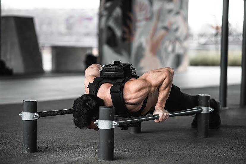 How To Do Knuckle Push-Up  Muscles Worked And Benefits