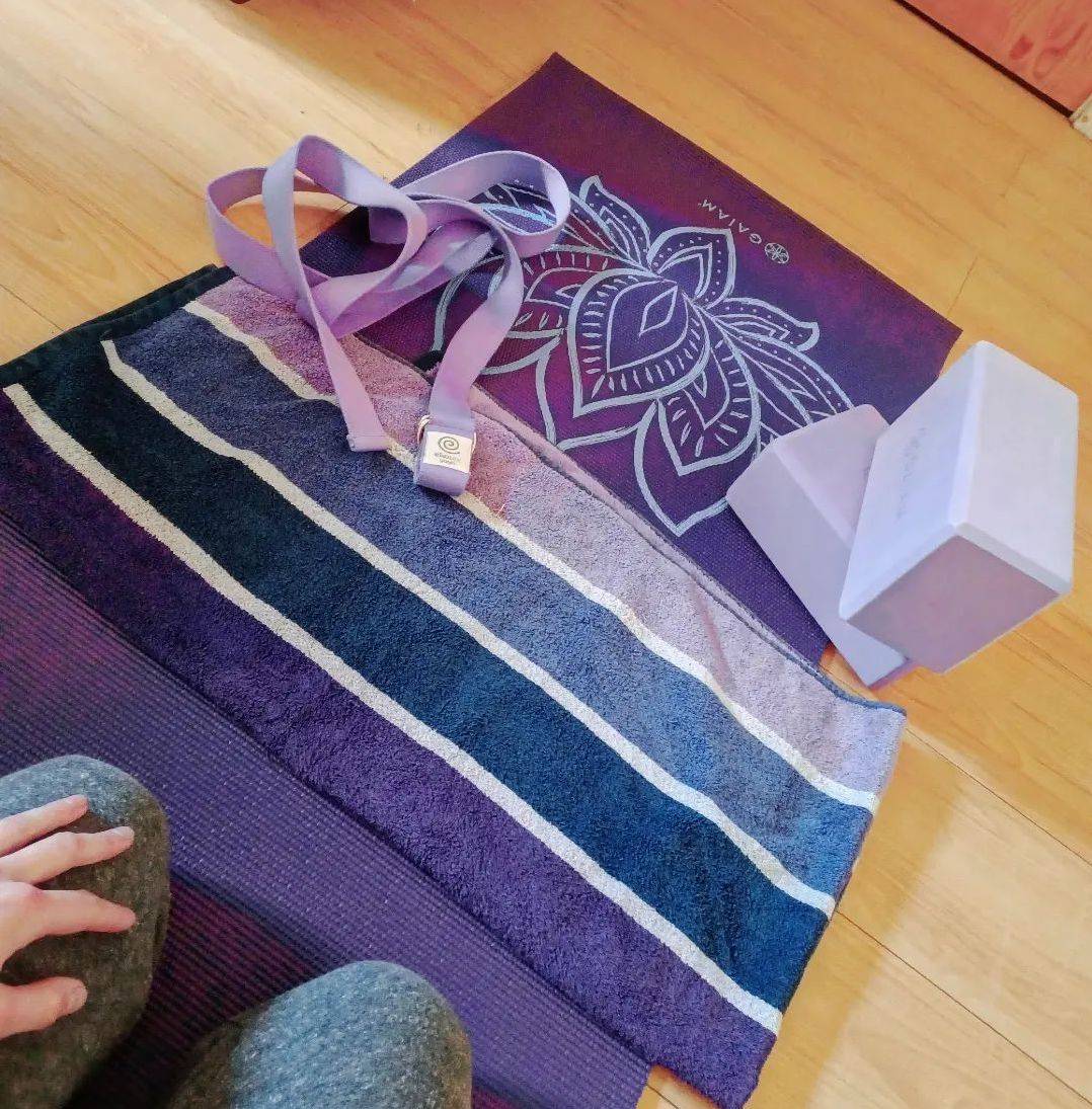 Gaiam Sol Power-Grip Yoga Mat, Aqua, 4mm, Mats -  Canada