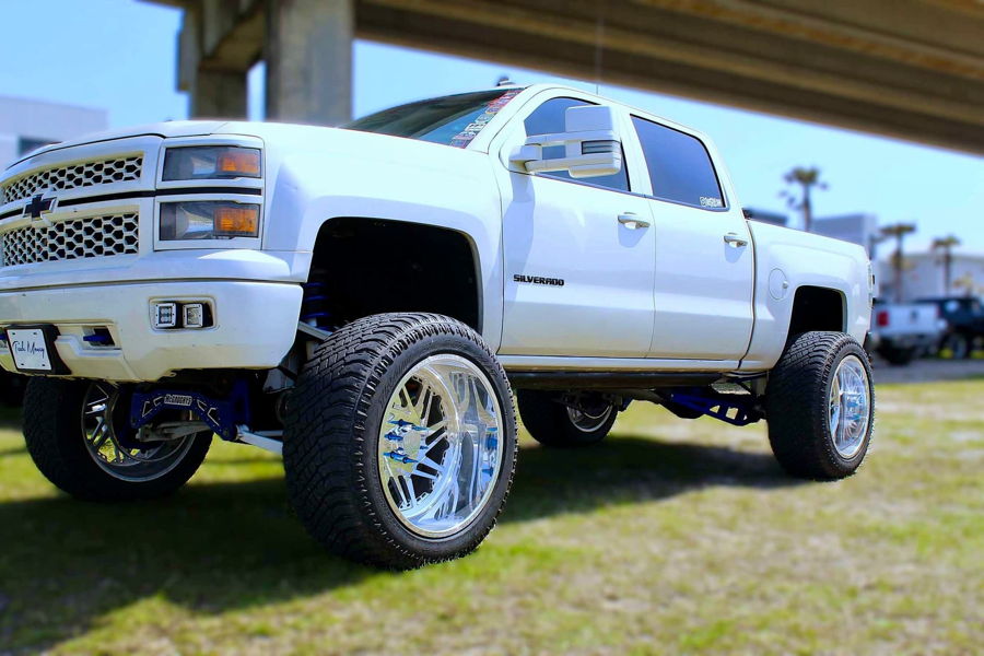Front three-quarter view of Ethan's 2014 Chevrolet Silverado 1500 pickup, HornBlasters Outlaw Train Horn featured customer install gallery photo 1