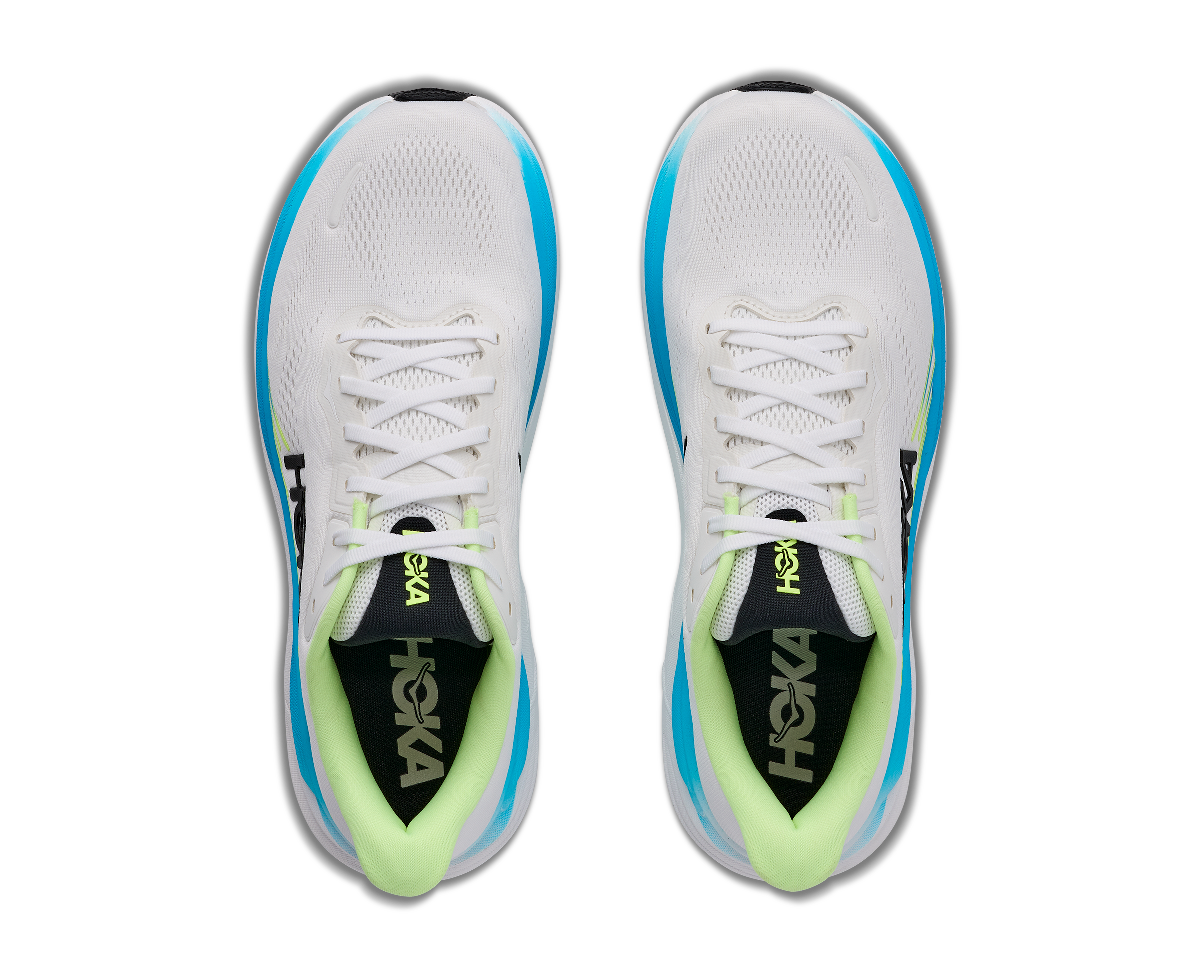 Der Hoka Clifton 11 aus der Vogelperspektive fotografiert.