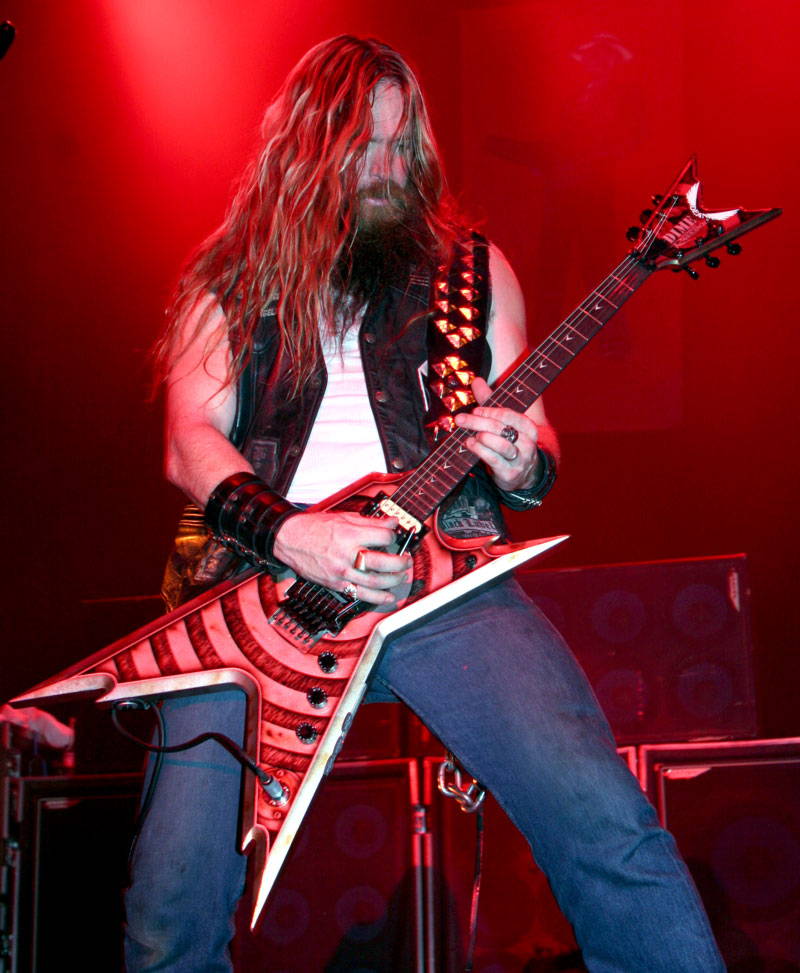 Zakk Wylde playing his custom Dimebag Razorback