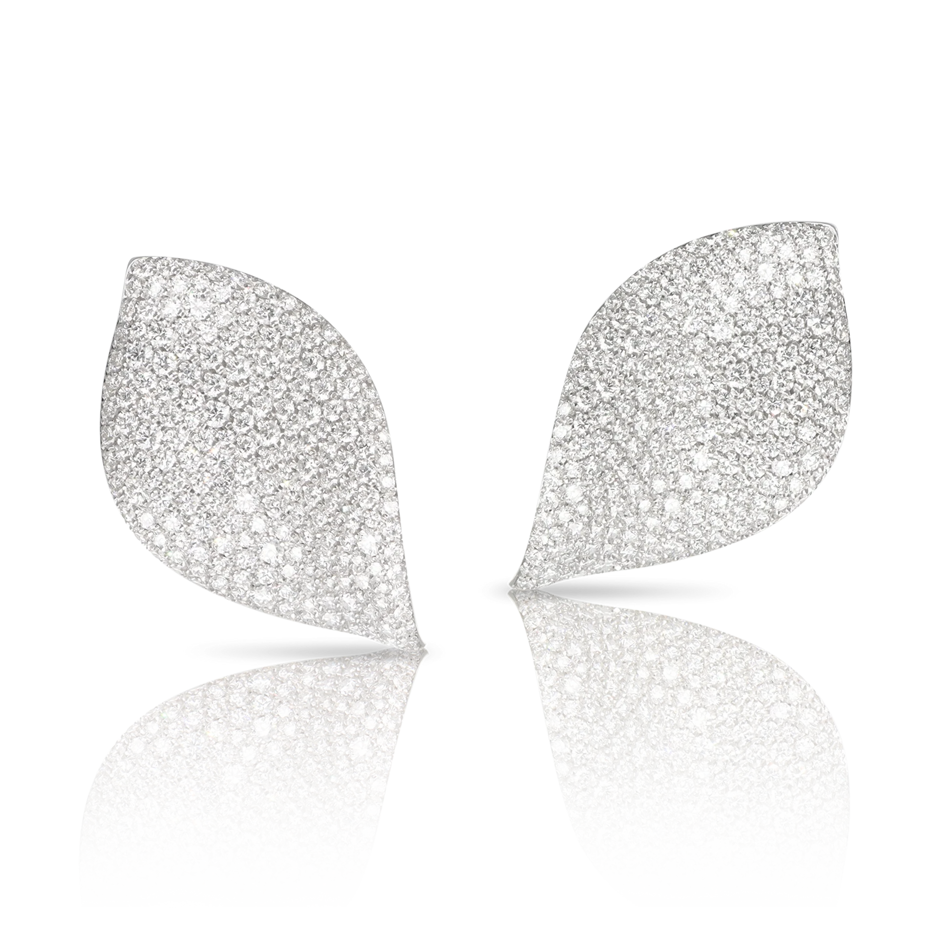Earrings in 18k white gold with white diamonds