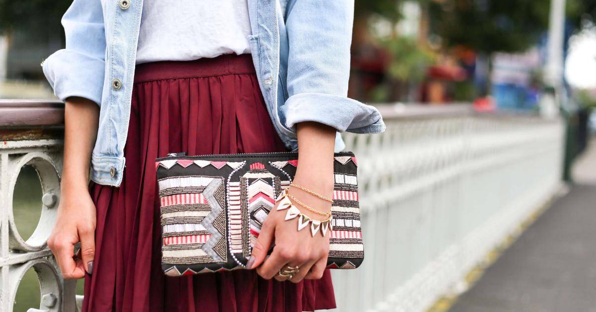 26 Fabulous Skirts That Are Perfect For Wearing With Tights