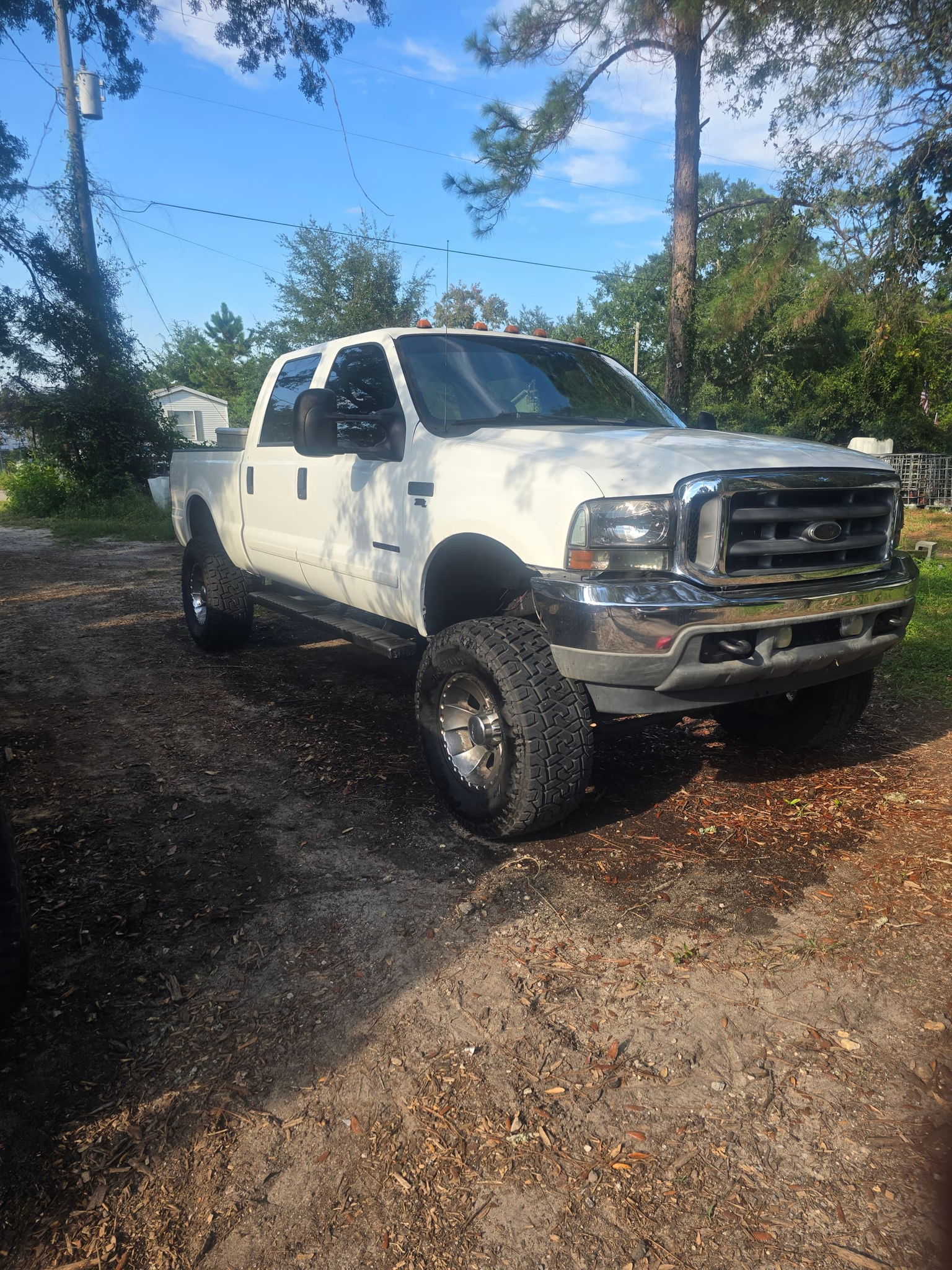 2002 Ford F350 with Shocker S6 544K Nightmare Edition Train Horn Kit installed