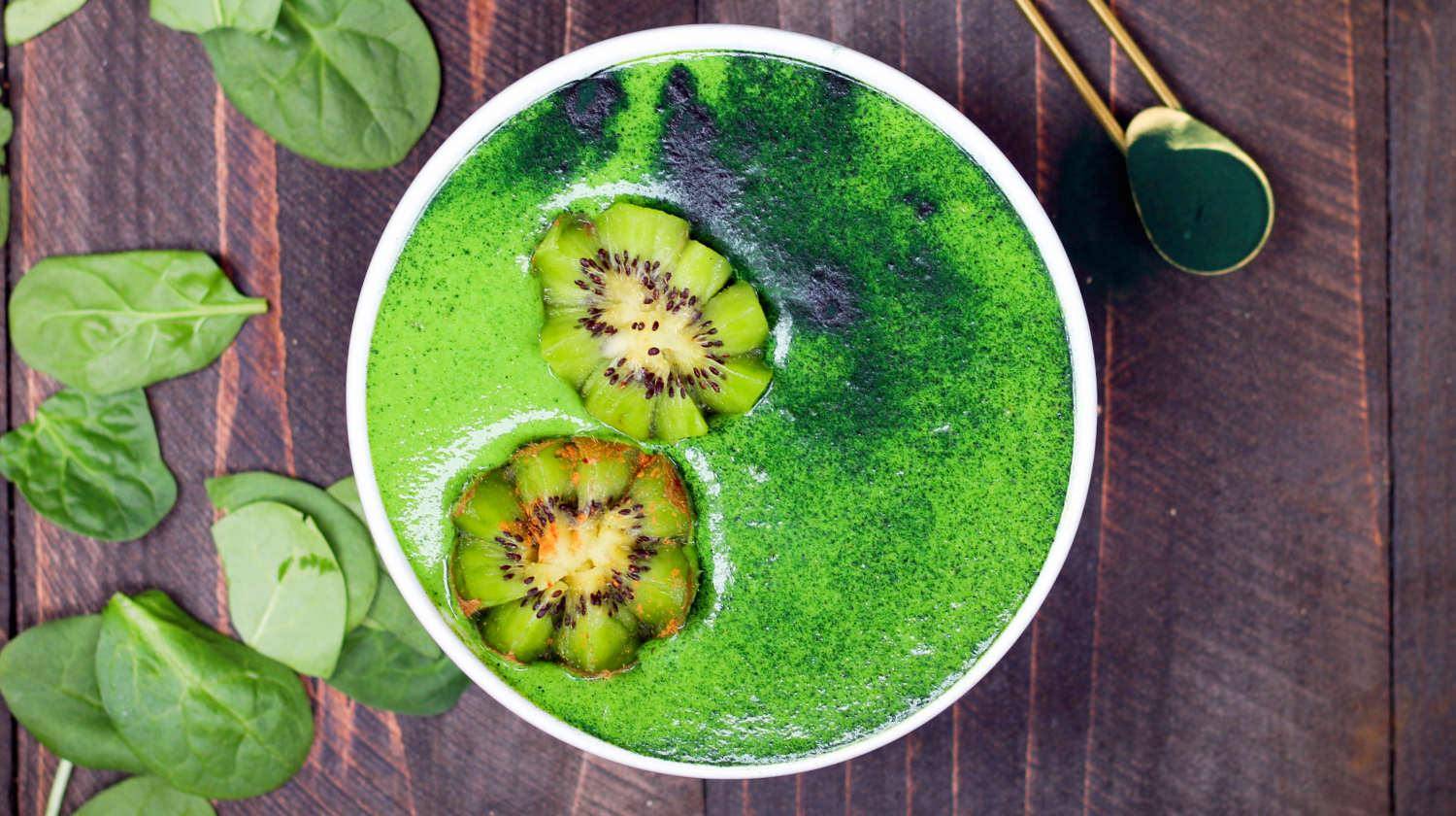 Featured | Spirulina Green Smoothie Bowl | Top Plant-Based Sources of Omega-3: Vegan DHA, ALA & EPA