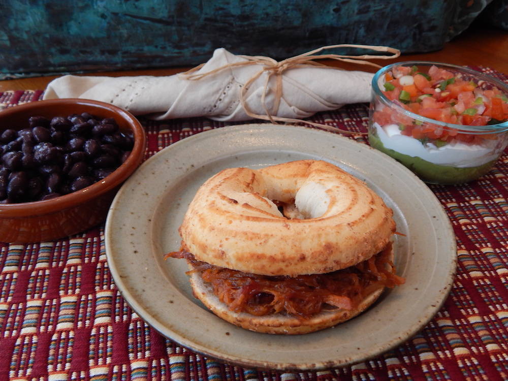 Pulled Pork Bagelinos