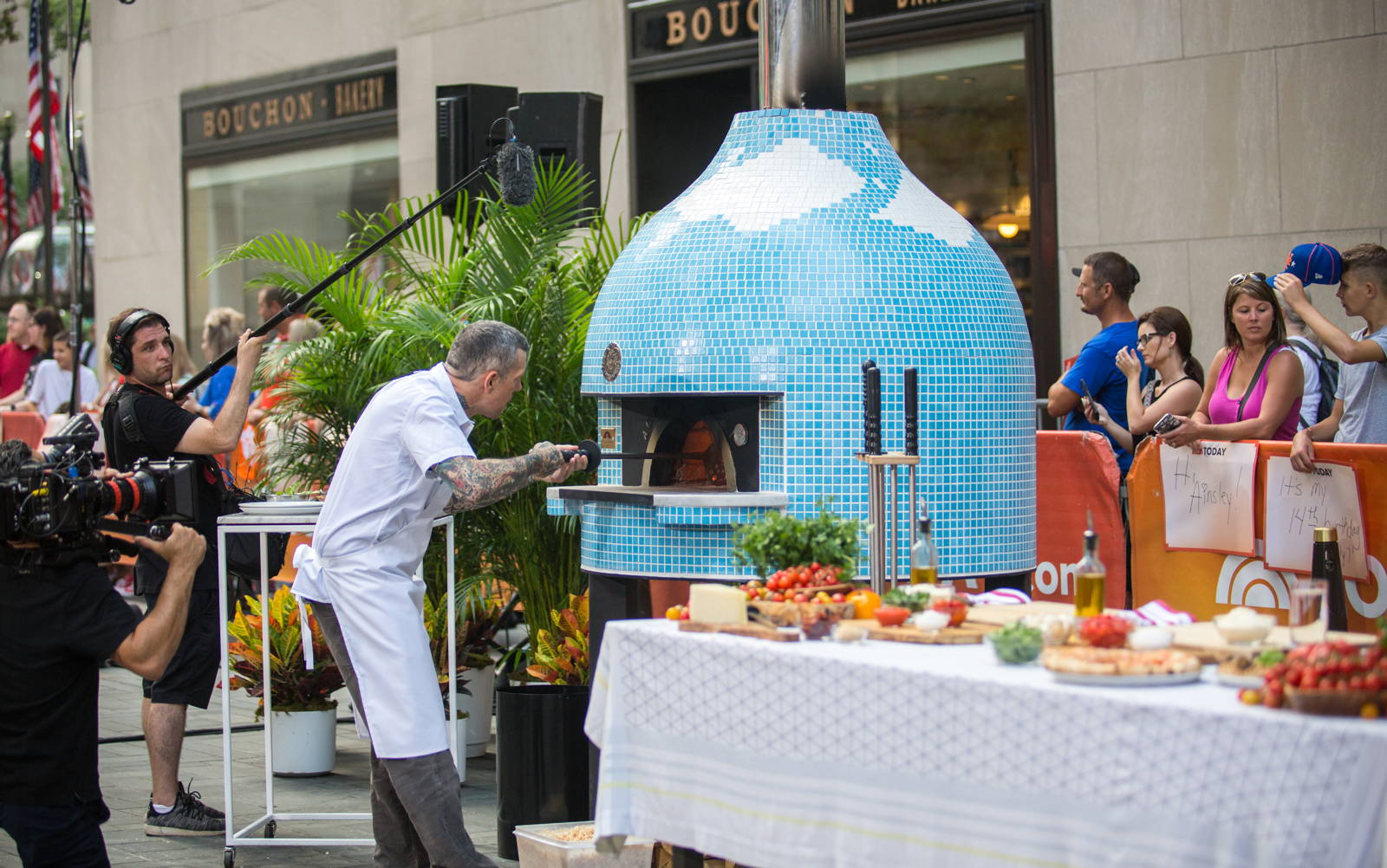 Acunto oven in use at a residential event