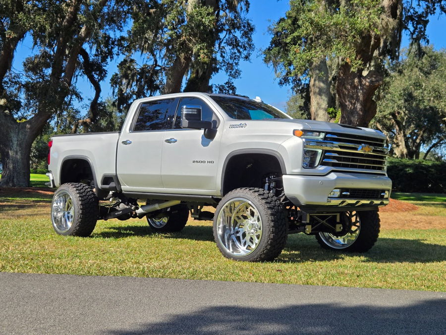 Thrill's 2023 Chevy High Country 2500 Train Horn Install with Spare Tire Delete S6 Upgrade