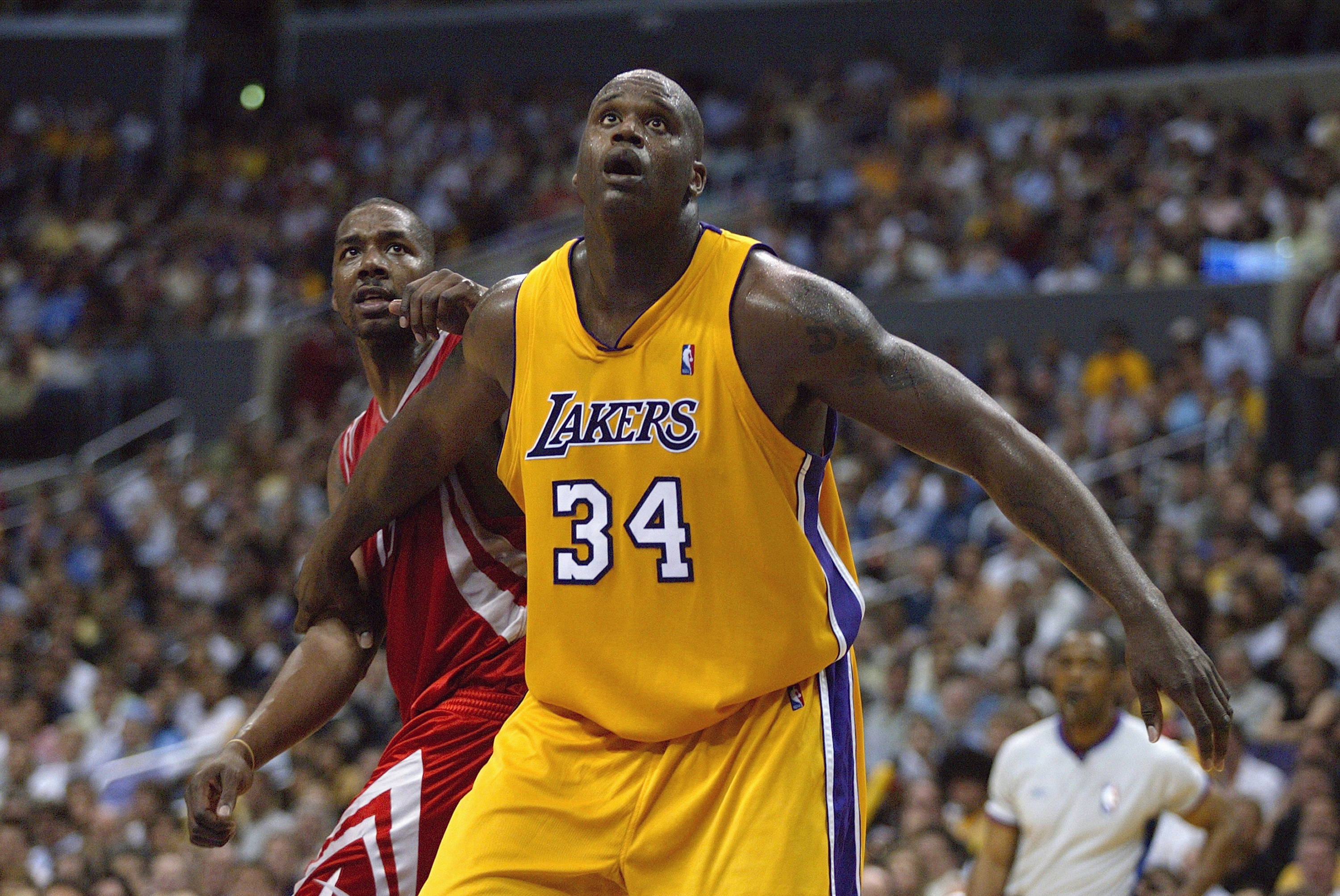 shaq playing on the lakers