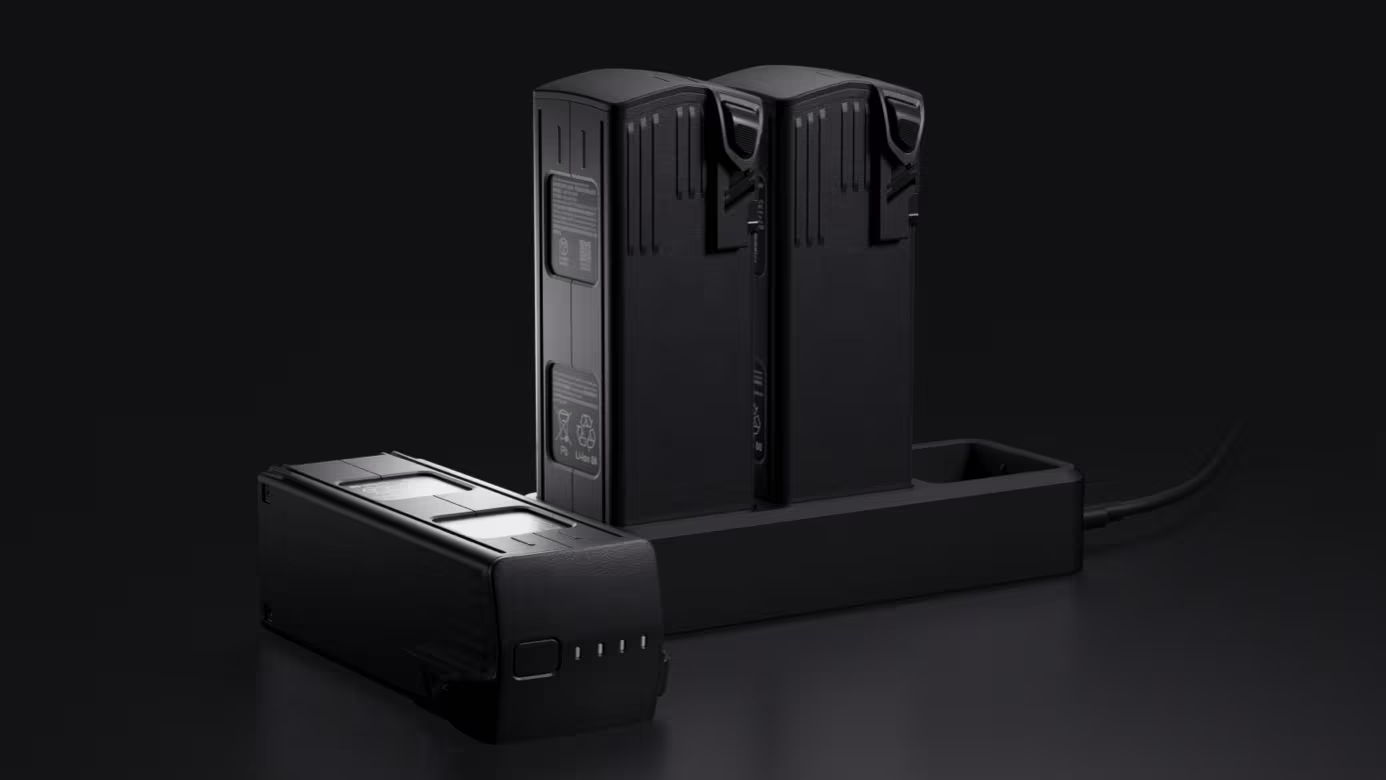 DJI Mavic 3 Fast charge batteries with 100W charging hub