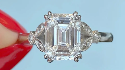 emerald cut diamond in vintage setting